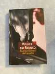 Mulher em branco
