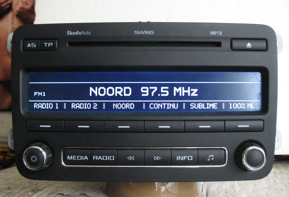 Radio Swing Skoda Fabia II Lift z kodem Ładne