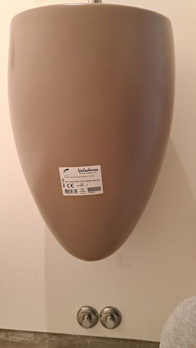 Lavatório "Egg" suspenso Valadares