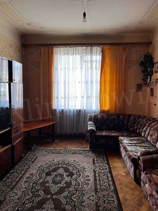 Продається 2 кімнатна квартира по вулиці Городоцькій