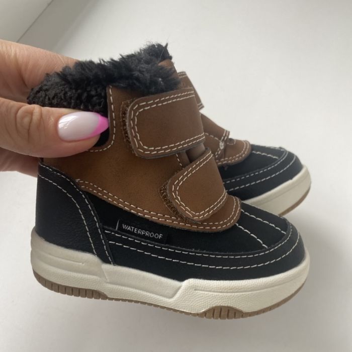 Зимовий набір для хлопчика 9–12 міс, комбінезон, чобітки ,костюм шапка