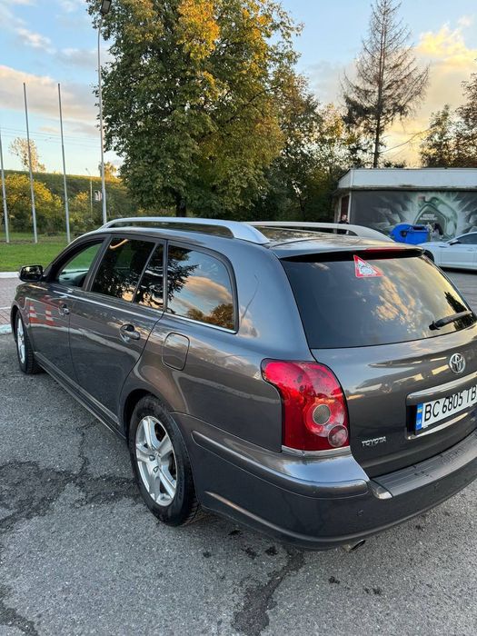 Toyota Avensis 2007 рік