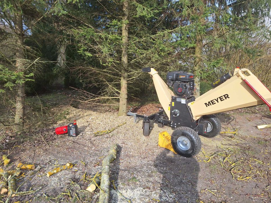 Rebak , rozdrabnianie gałęzi, zrebkowanie,czyszczenie dzialek