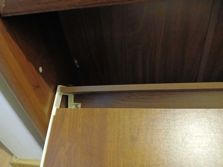 Klasyczna szafka na buty