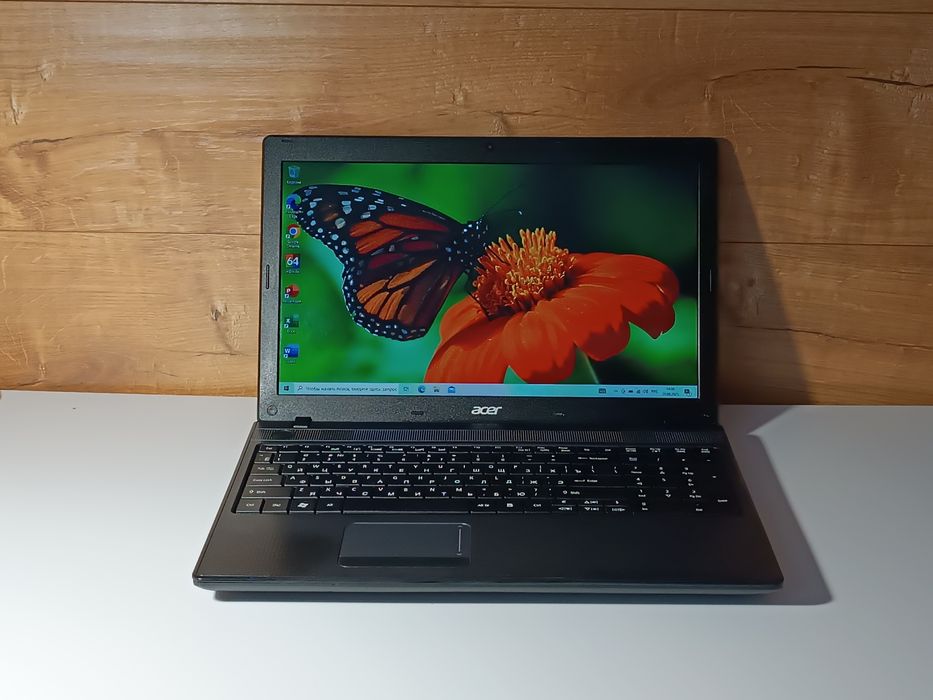 Абсолютно справний ноутбук Acer 15.6"/Intel/8 ОЗП/128 SSD