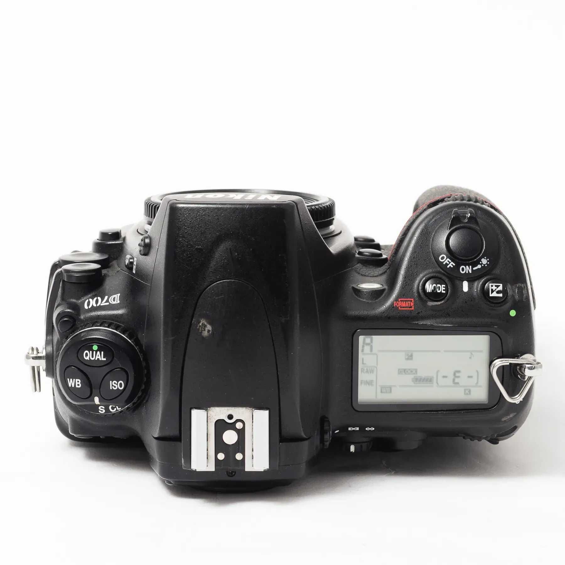 Дзеркальний фотоапарат Nikon D700 (пробіг 161525 кадрів)