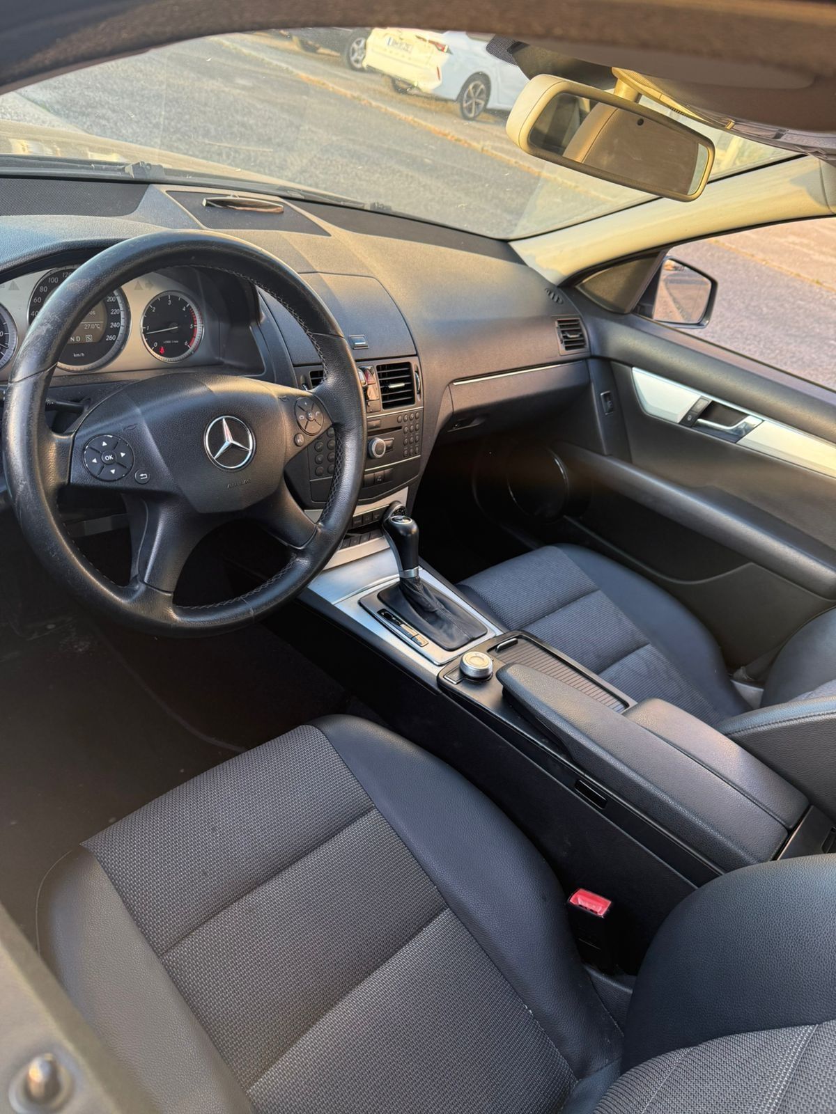 Vendo Mercedes Benz C220