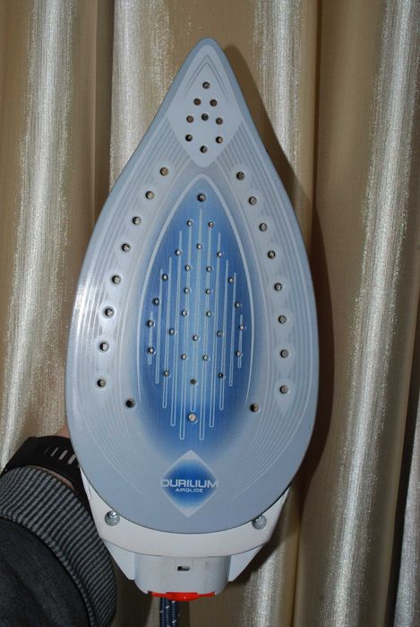 Праска з парогенератором TEFAL EXPRESS ANTI-CALC SV8030E0