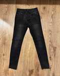 Czarne jeansy boohoo S