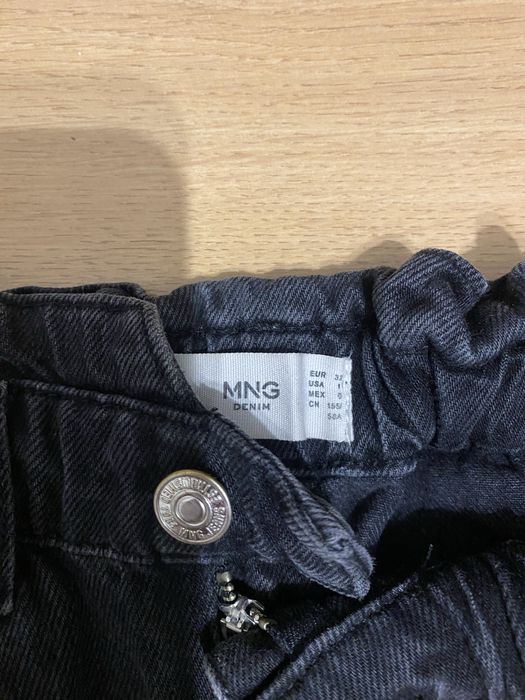 Джинси чорні mango