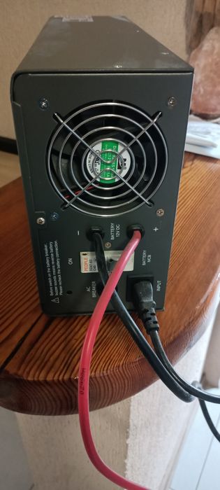 Inwerter  przetwornica z funkcją UPS IPS IPS300-SIN 300W, czysty sinus