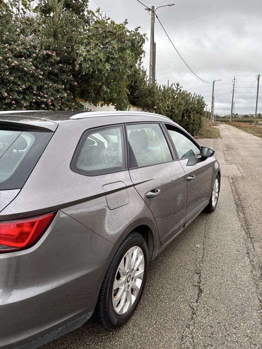 Seat Leon 1.6 TDI Style - revisoes na marca