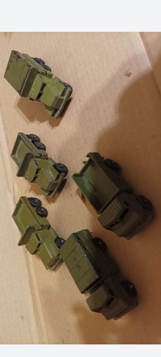 23 stare metalowe radzieckie modele techniki wojskowej