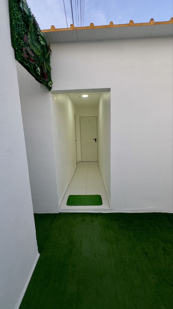 Arrendo quarto de SOLTEIRO ( uma pessoa )
