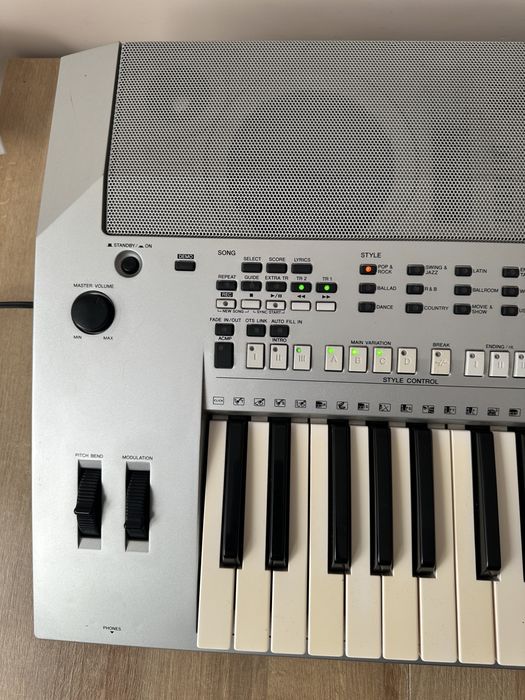Yamaha PSR S-700 S700 синтезатор