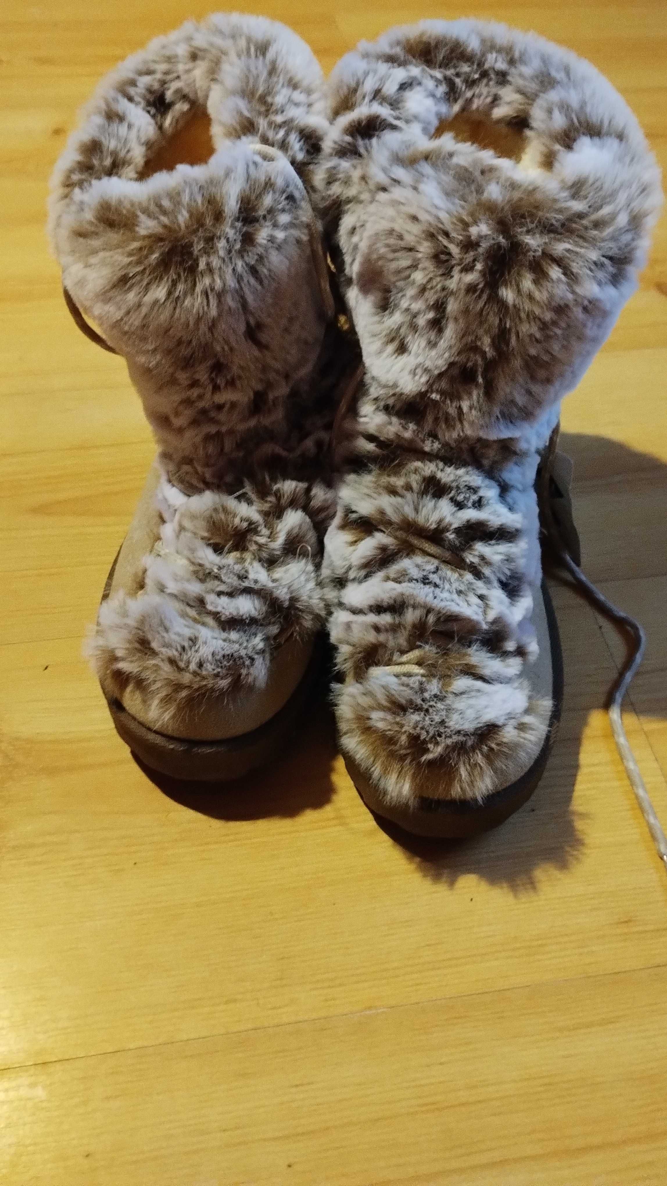Buty zimowe bambosze 40 nowe