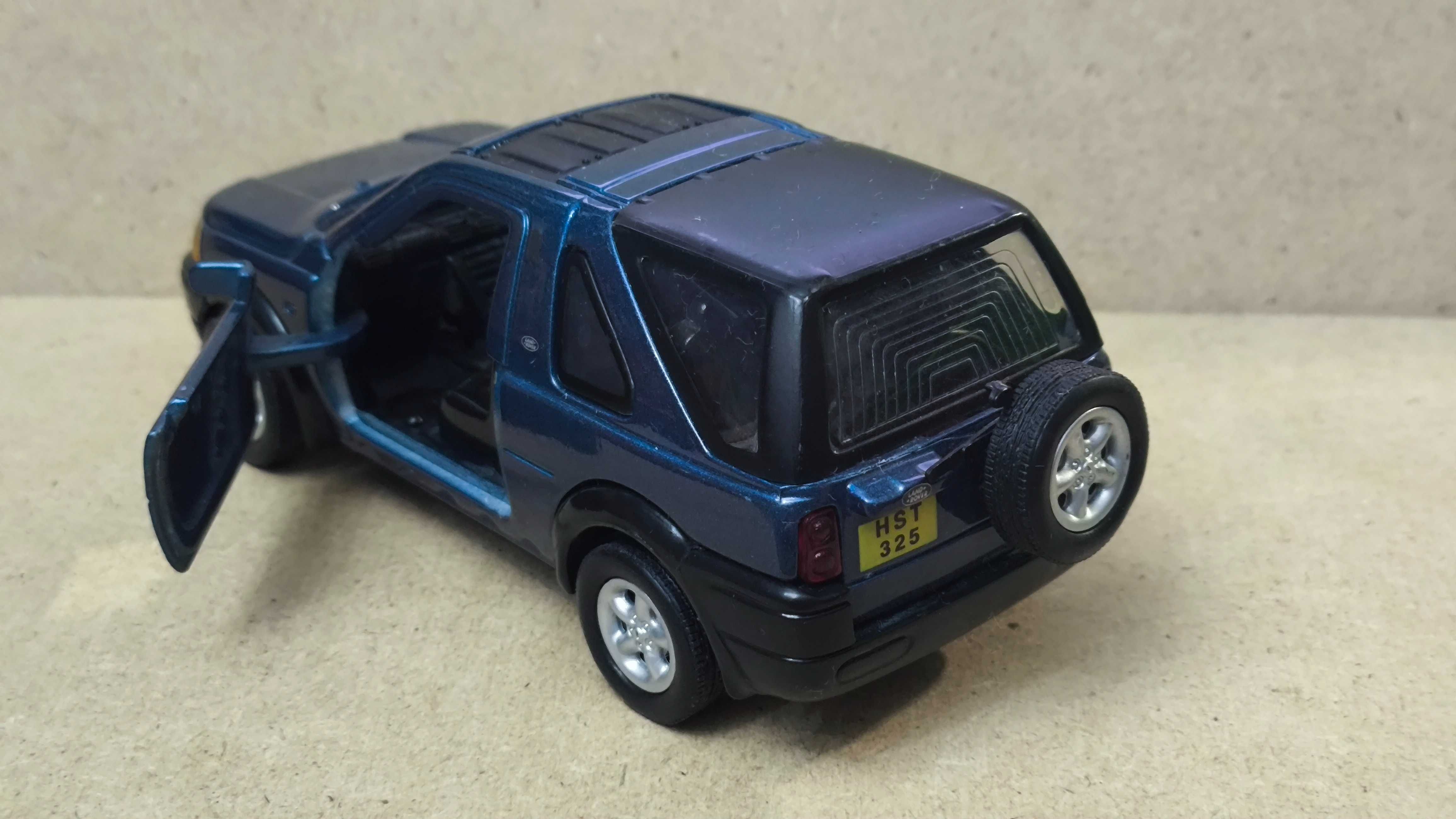 Машинка, модель авто Land Rover Freelander 1.38 Smart Toys