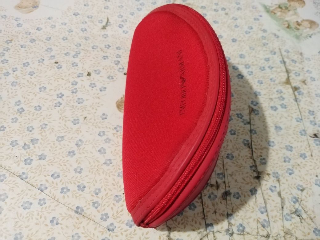 Vendo caixas de óculos bom estado