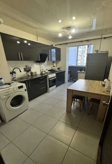 tir-31. 3-х кімнатна квартира, укомплектована меблями та технікою