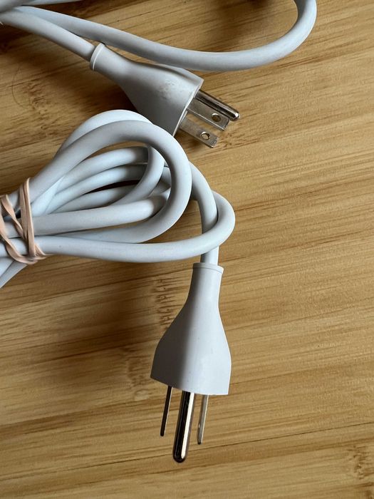 Оригінальні Apple Power Adapter Extension Cable євровилка 1,8m