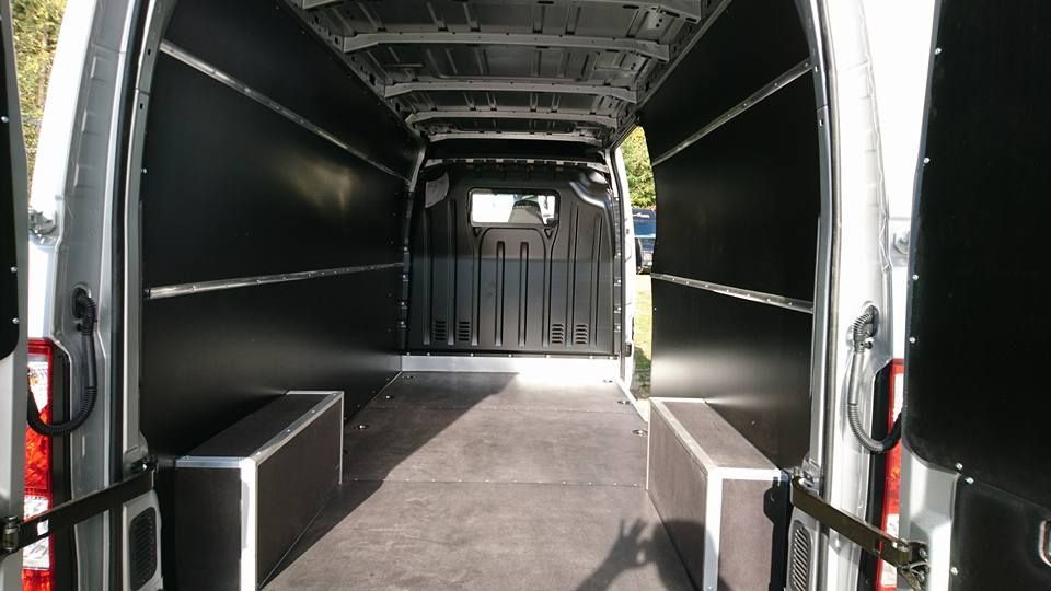 Opel Movano L3H2 podłoga i boki