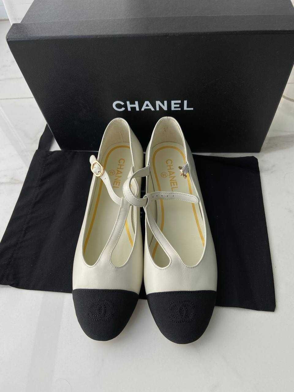 Туфлі/балетки Chanel