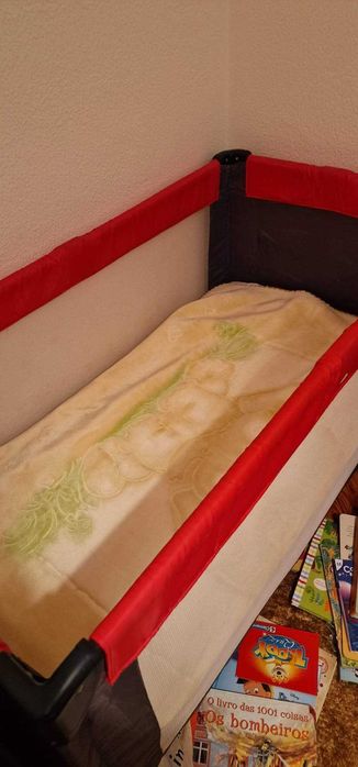 Cama de viagem para criança