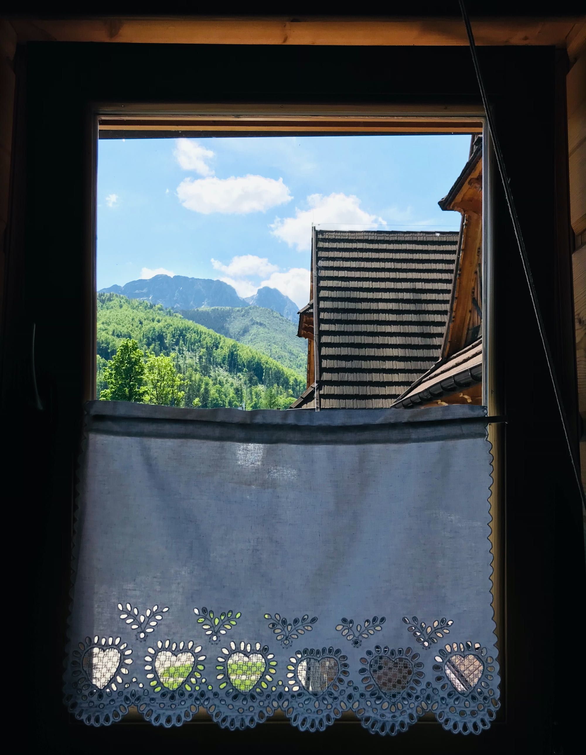 Noclegi Zakopane. Drewniany dom góralski z widokiem na Giewont