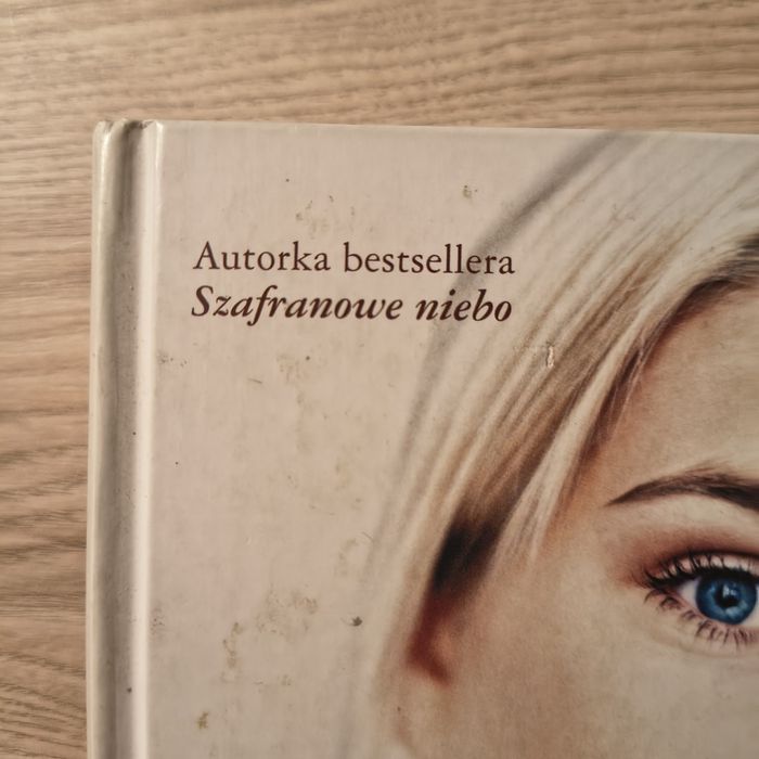 Książka Świat u stóp Lesley Lokko