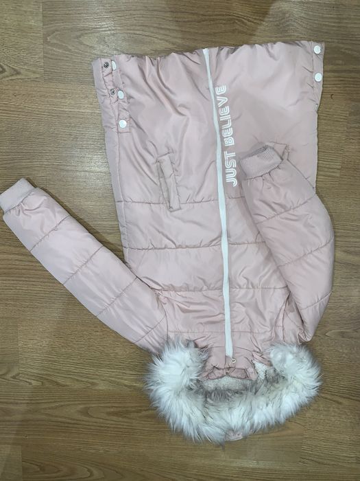 Продам куртку на 10-11 років