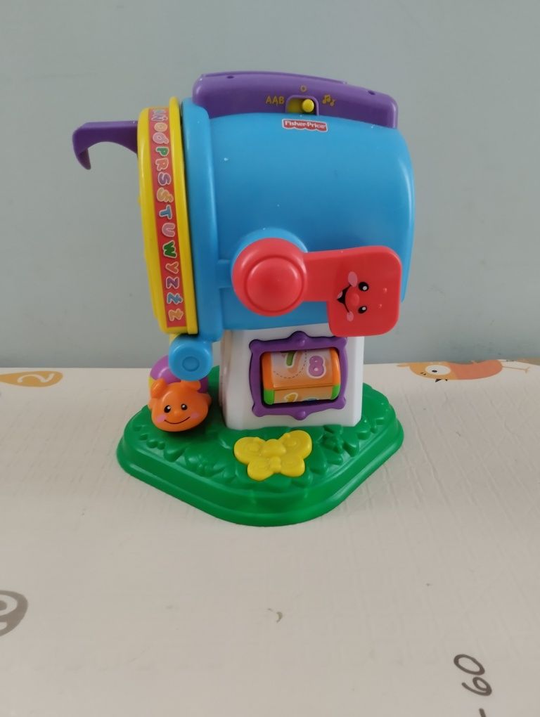 Muzyczna skrzynka pocztowa Fisher Price +