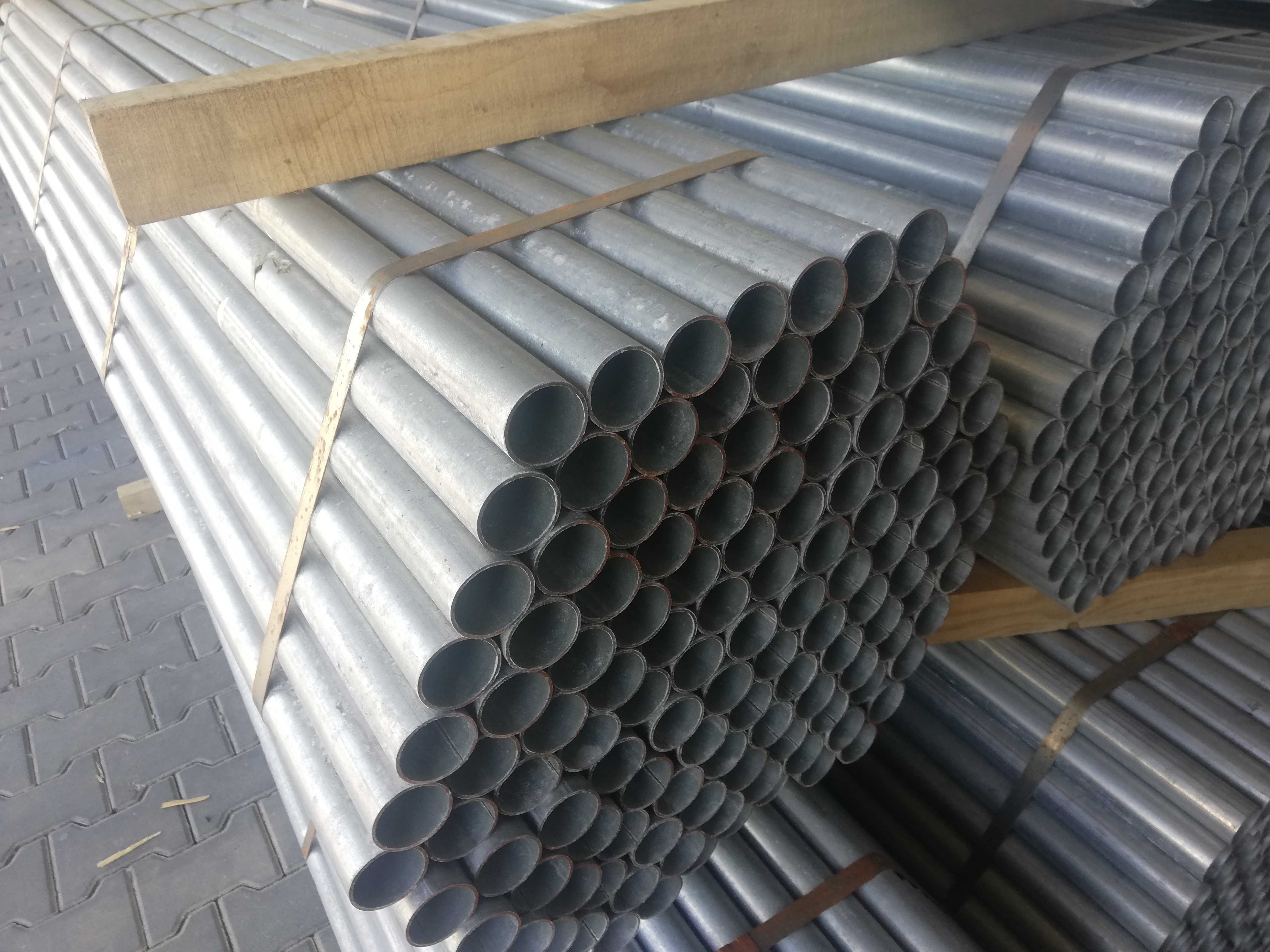 Słupek do siatki fi 42,4 płot ogrodzenie L-2300