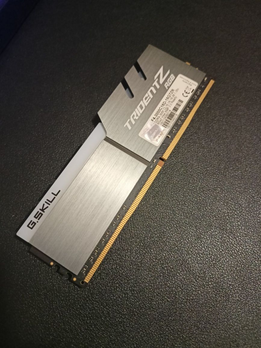 G skill Trident Z 8gb DDR4 3000MHz RGB