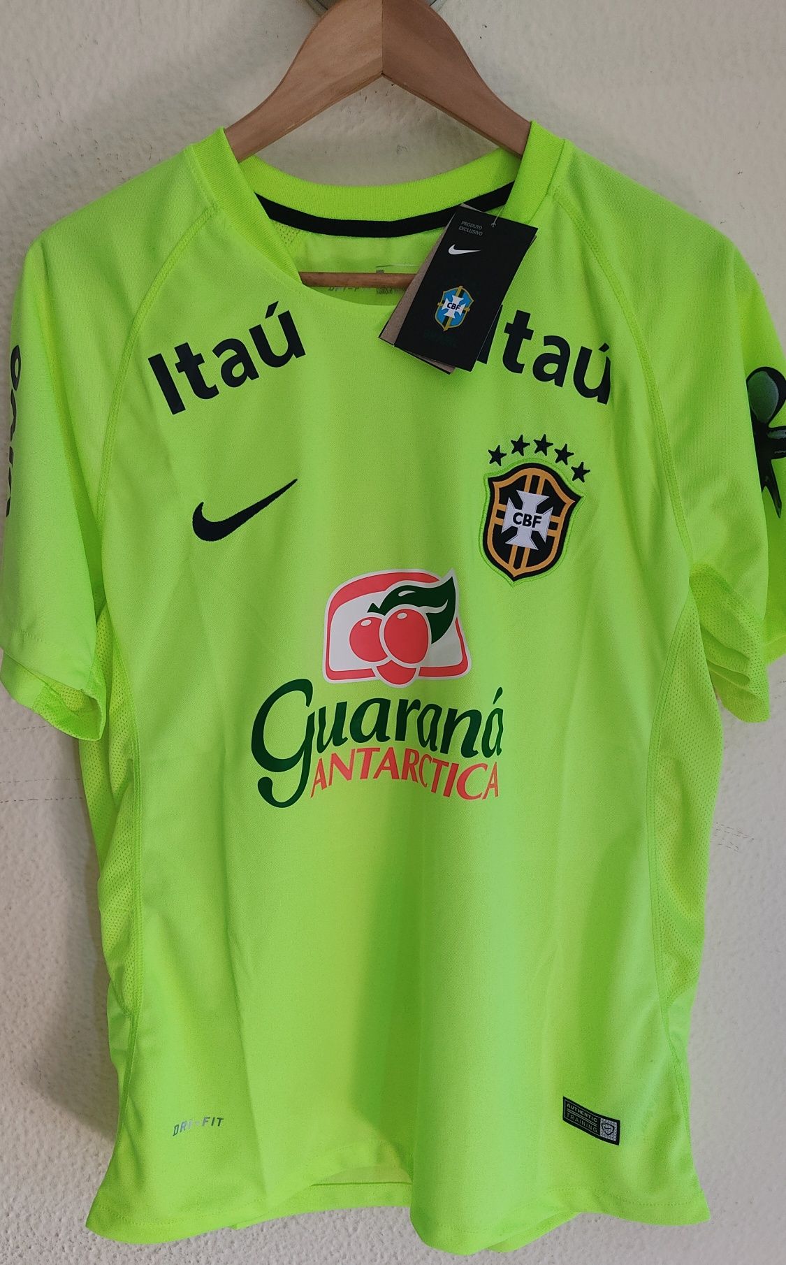 Camisa Brasil treino M, 25€