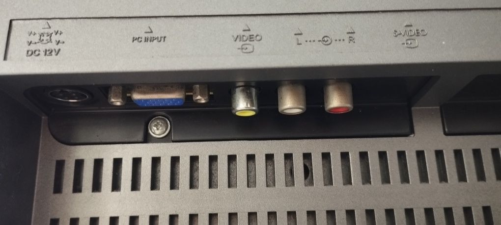 TV LCD Sanyo CE15SB2 15"