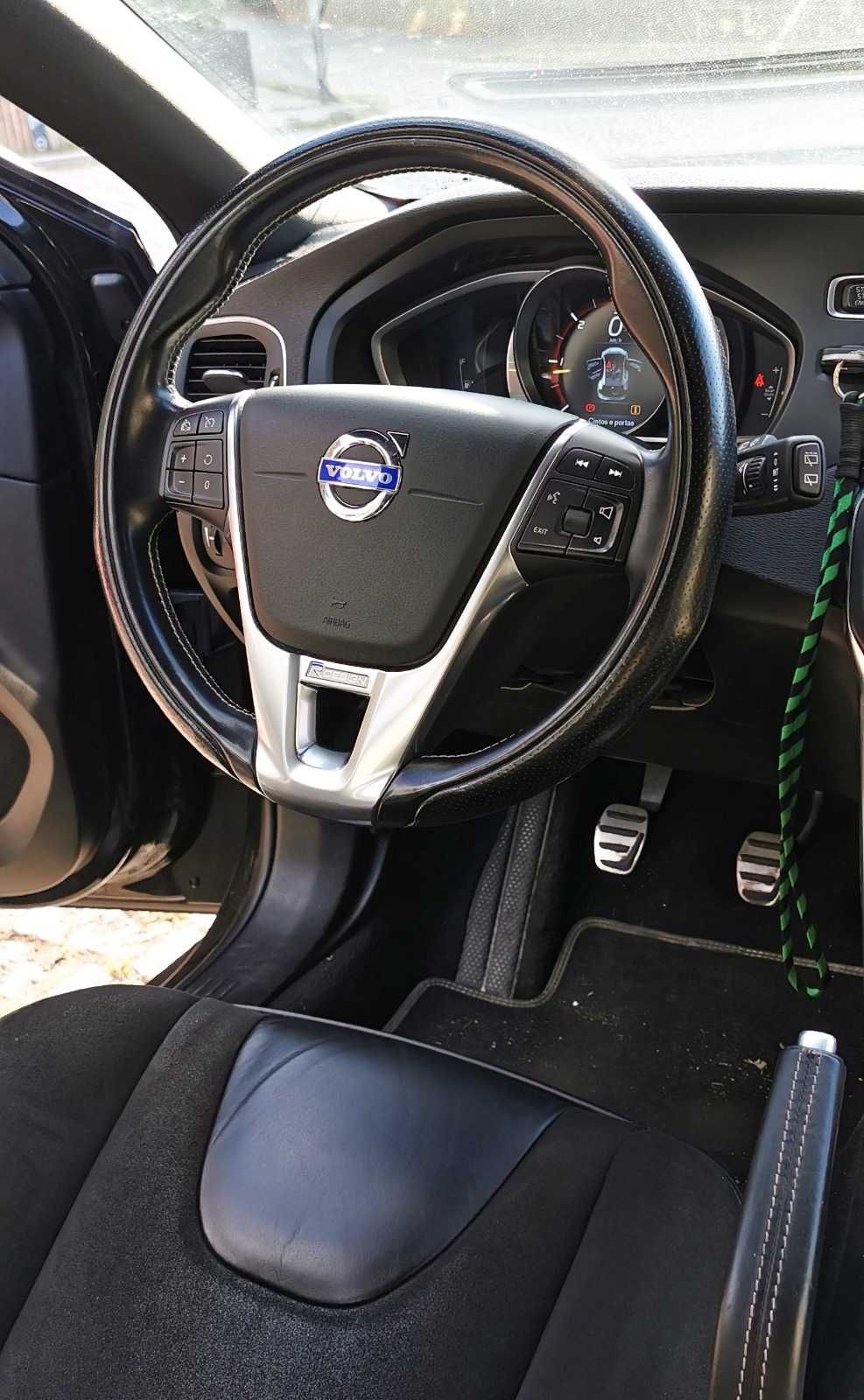 Volvo V40 2.0 D3 R-Design Momentum