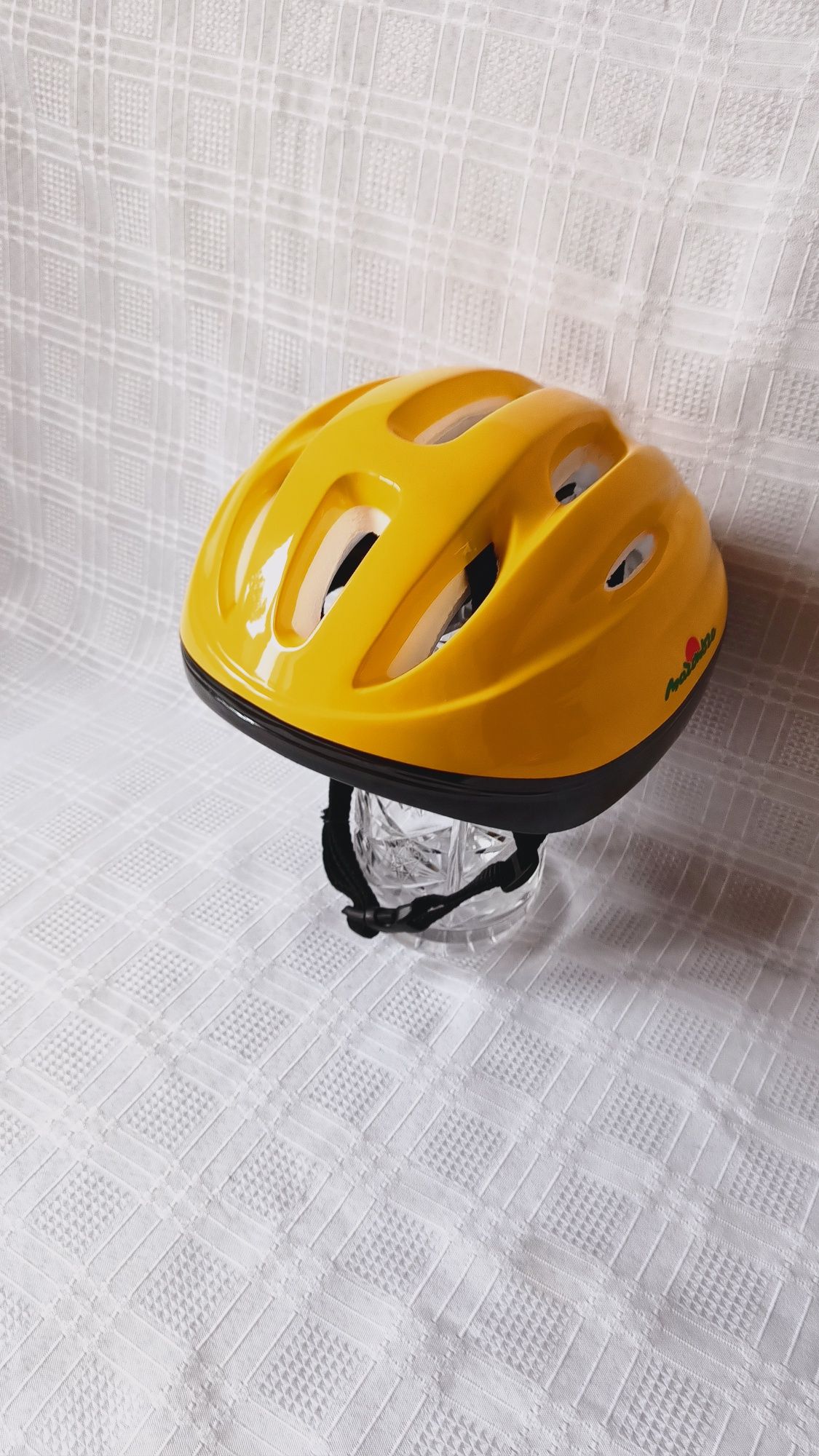 Kask rowerowy, rozmiar L, żółty, nowy