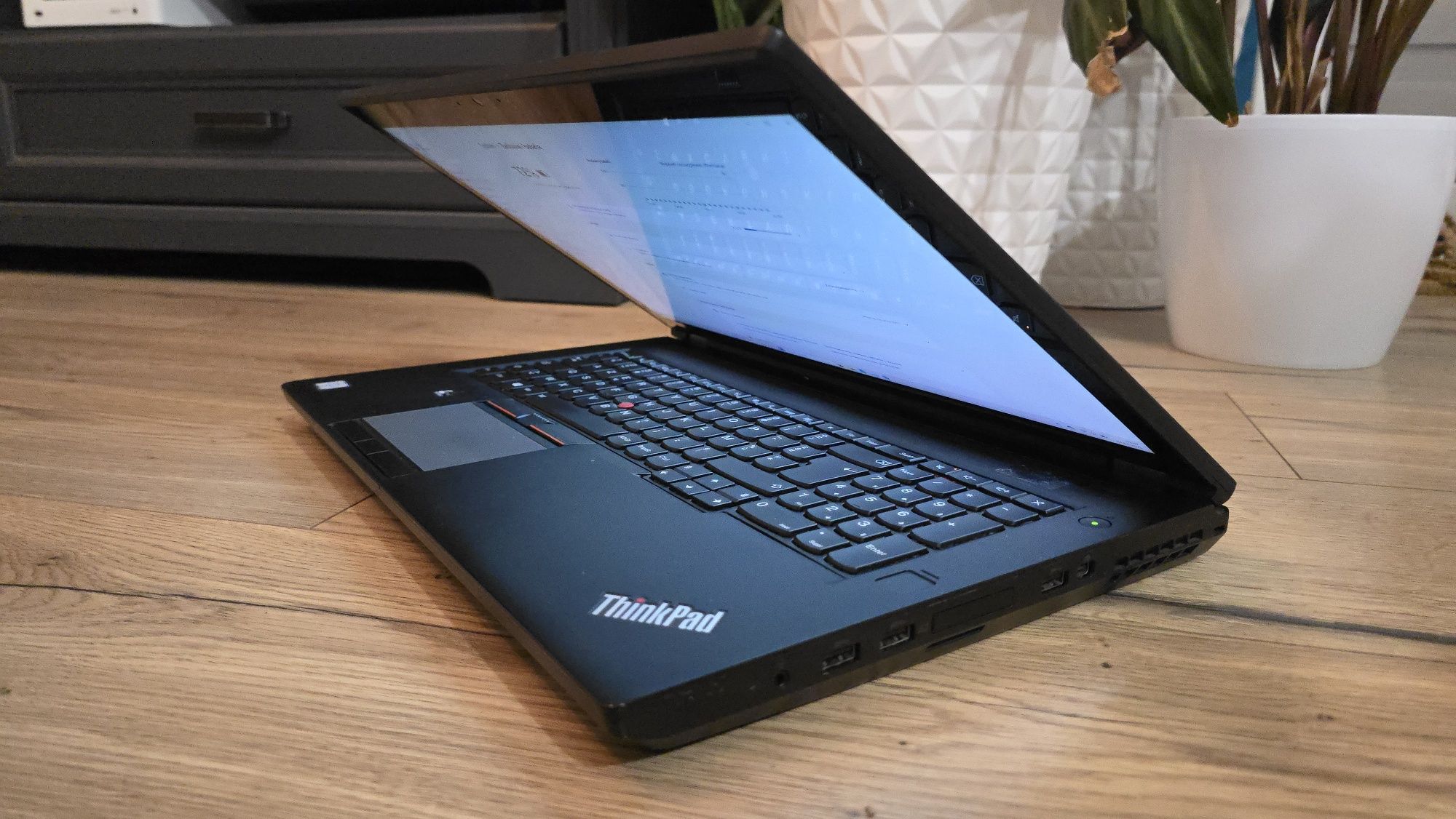 Laptop Lenovo P70 i7 16GB RAM 256SSD NVIDIA Quadro M3000M Dotykowy FHD