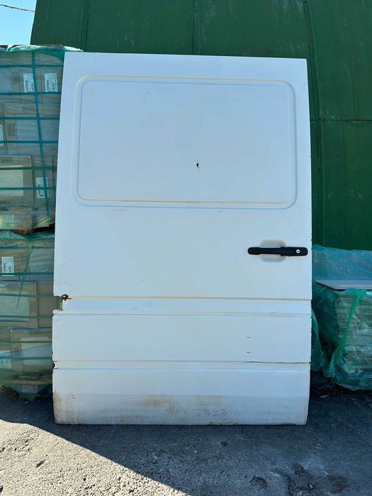 Продаю бічні двері Mercedes Sprinter (W906)