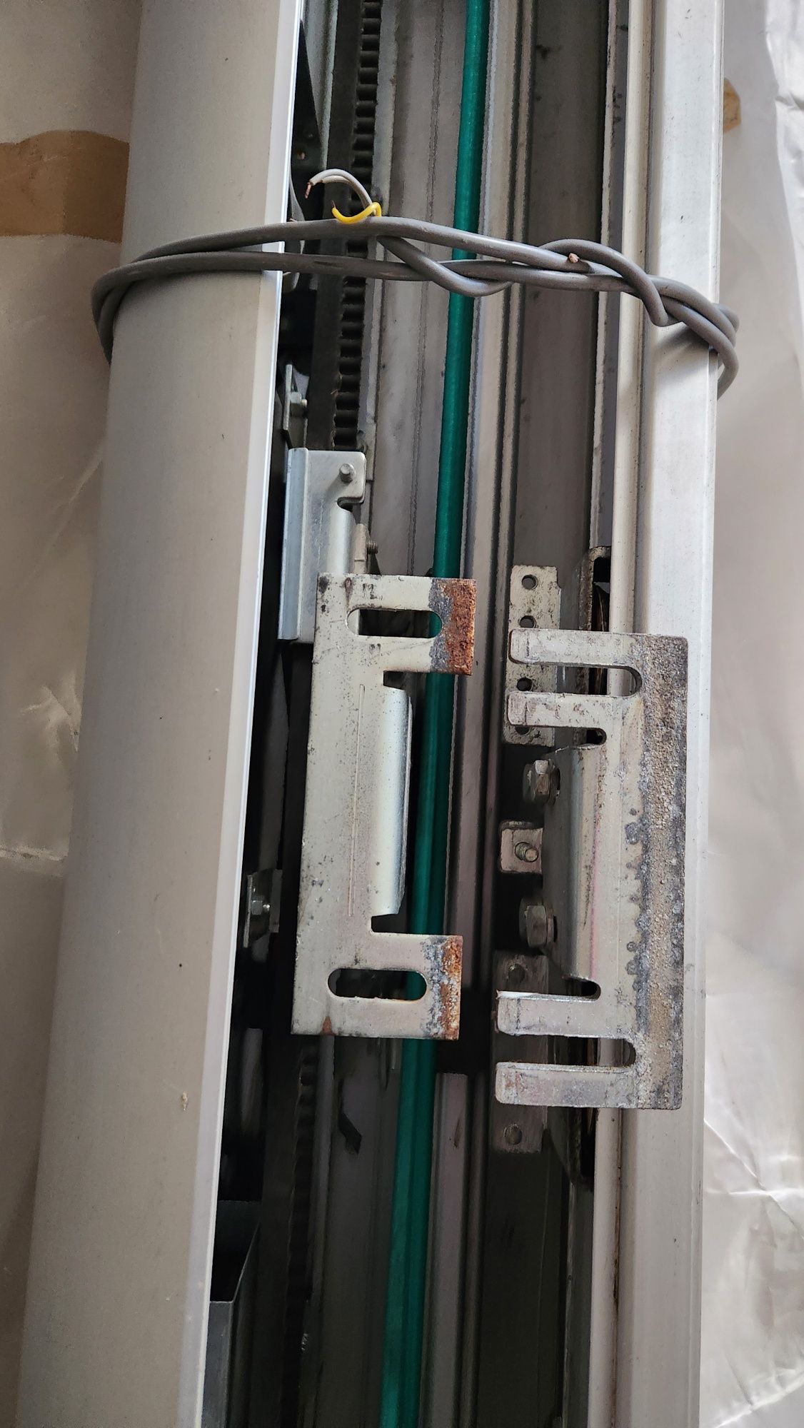 Automatismo modelo Bist portas de vidro