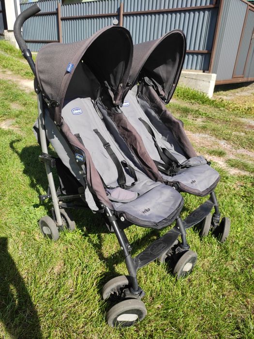 Коляска для двійні Chico