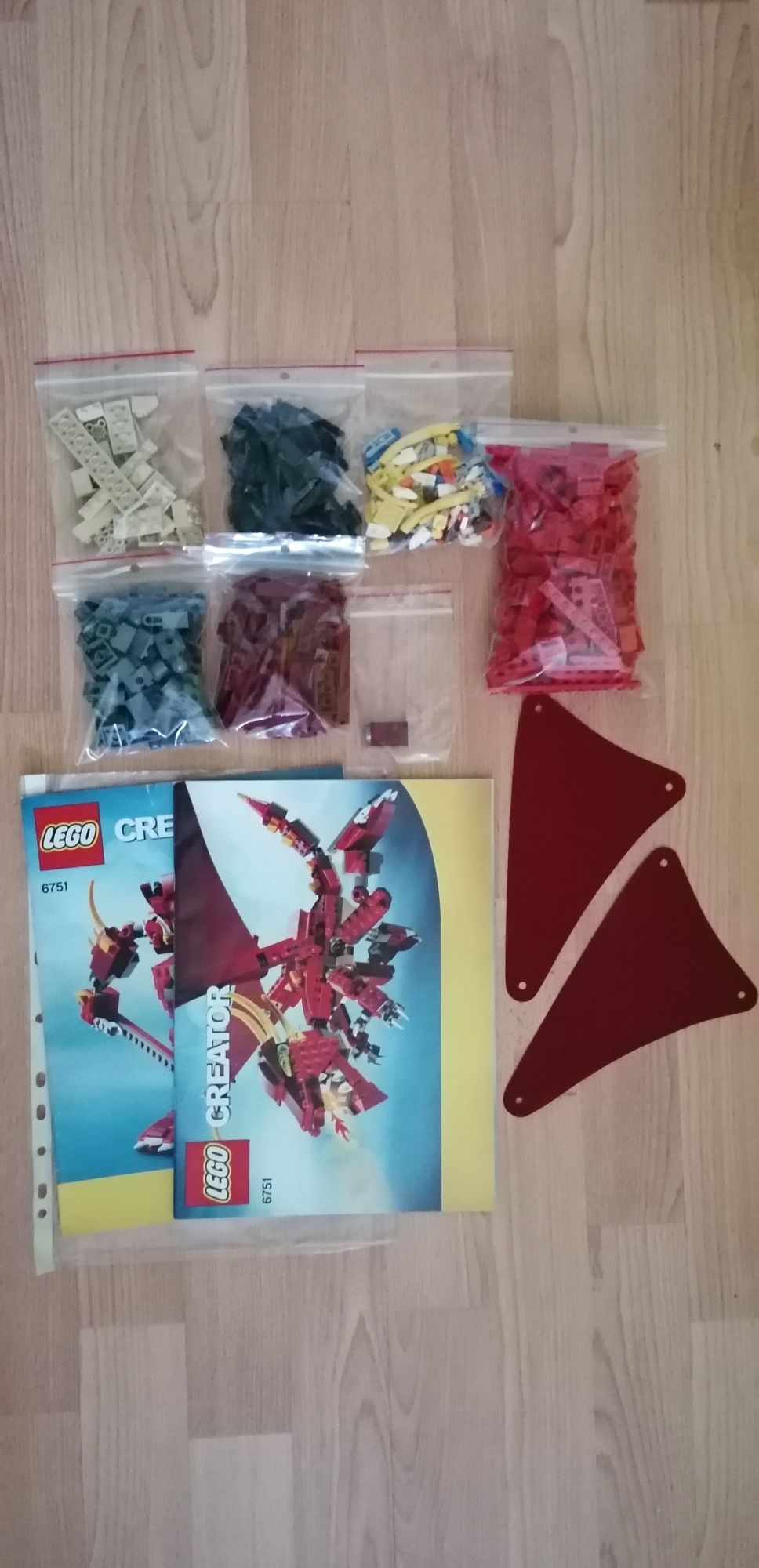 Lego 6751 Fiery Legend czerwony smok