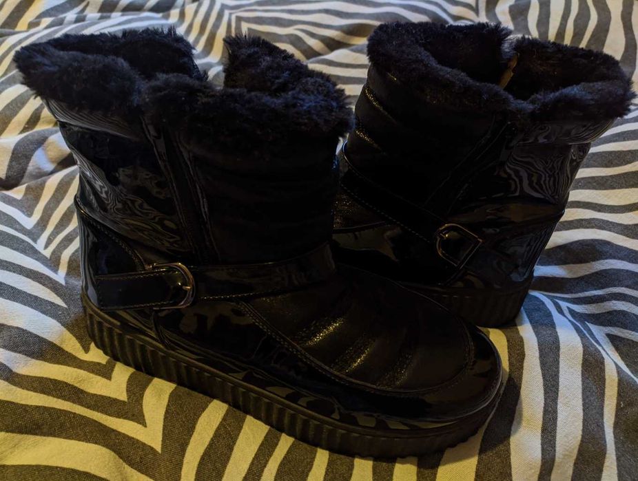 Утеплені лаковані черевики, дутіки на платформі  25 см устілка