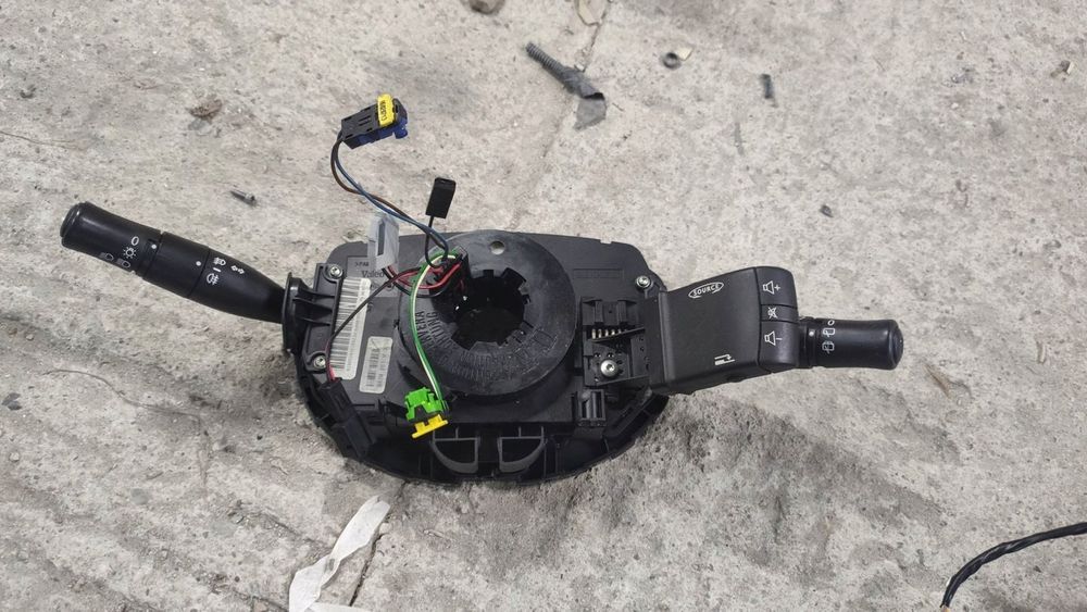 PRZEŁĄCZNIK ZESPOLONY MEGANE II 820021646208K