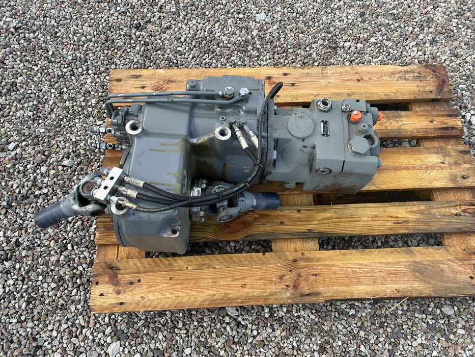 Skrzynia biegów z hydromotorem komplet koparka liebherr A314, 2011 rok