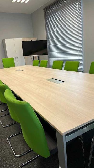 Sprzedam komplet mebli do sali konferencyjnej