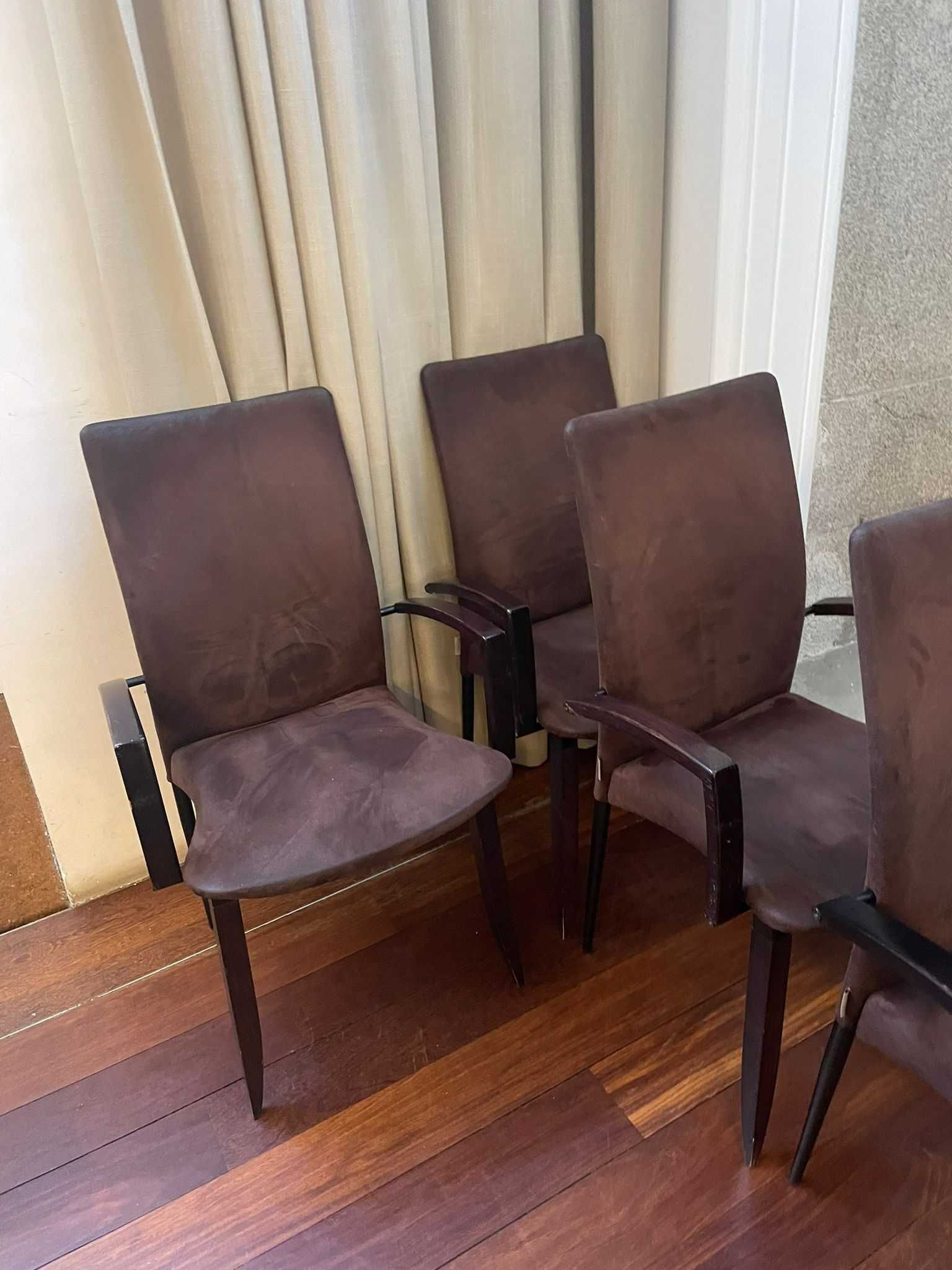 Cadeiras Castanha Camurça para restaurante