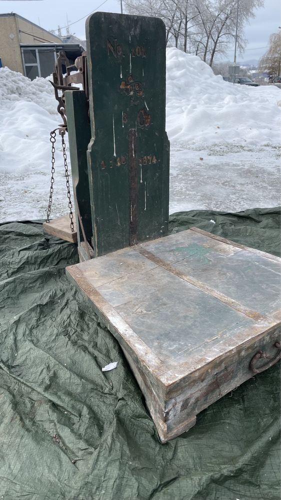 Stara poniemiecka waga z 1874 roku