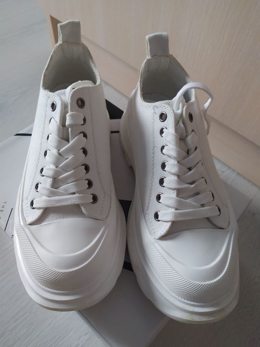 Кроссовки , угги