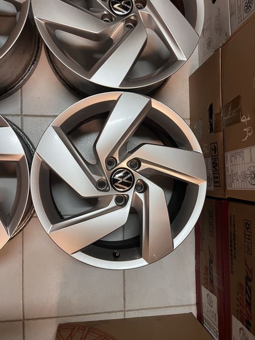 Jantes 17” 5x112 Originais Vw Golf MK8 Richmond